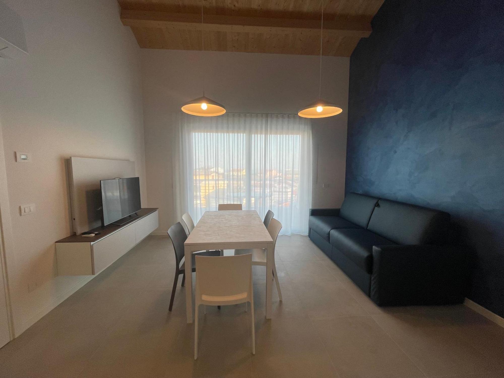 Woody Penthouse Sea View - Agenzia Cocal Apartamento